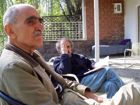 از سمت راست استاد دکتر محمدرضا شفیعی کدکنی و استاد ایرج افشار