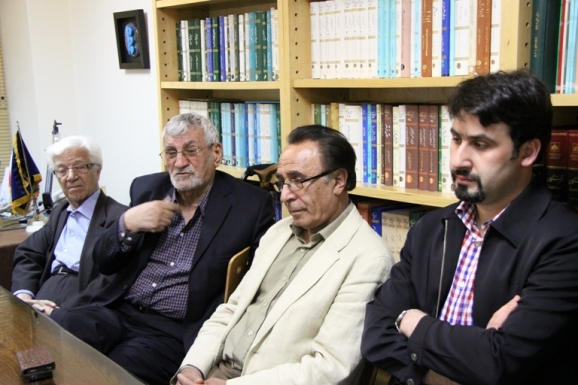 از راست: سید محمد عمادی حائری، امیراسماعیل آذر،  مصطفی ذاکری و احسان اشراقی