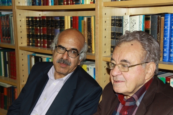 از سمت راست دکتر علی رواقی و سید علی آل داوود