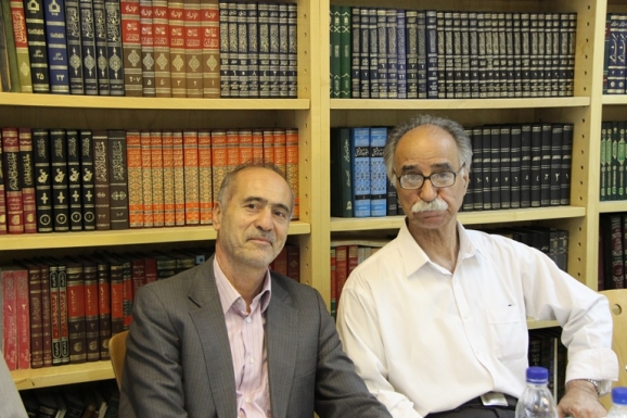 از راست: دکتر محمود عابدی و محمدحسین ساکت